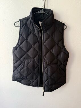 J.Crew Black Quilted Down Puffer Vest Size Small Equestrian Preppy Layering